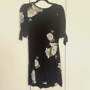 Reformation mini floral dress with tie sleeves size 8